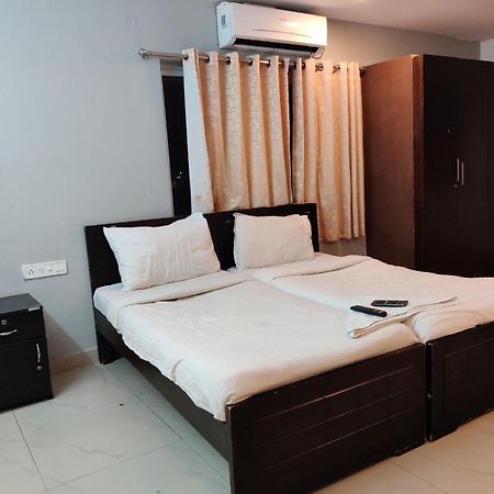 Collection O Jubilee Banjara Suites Hyderabad Exteriör bild