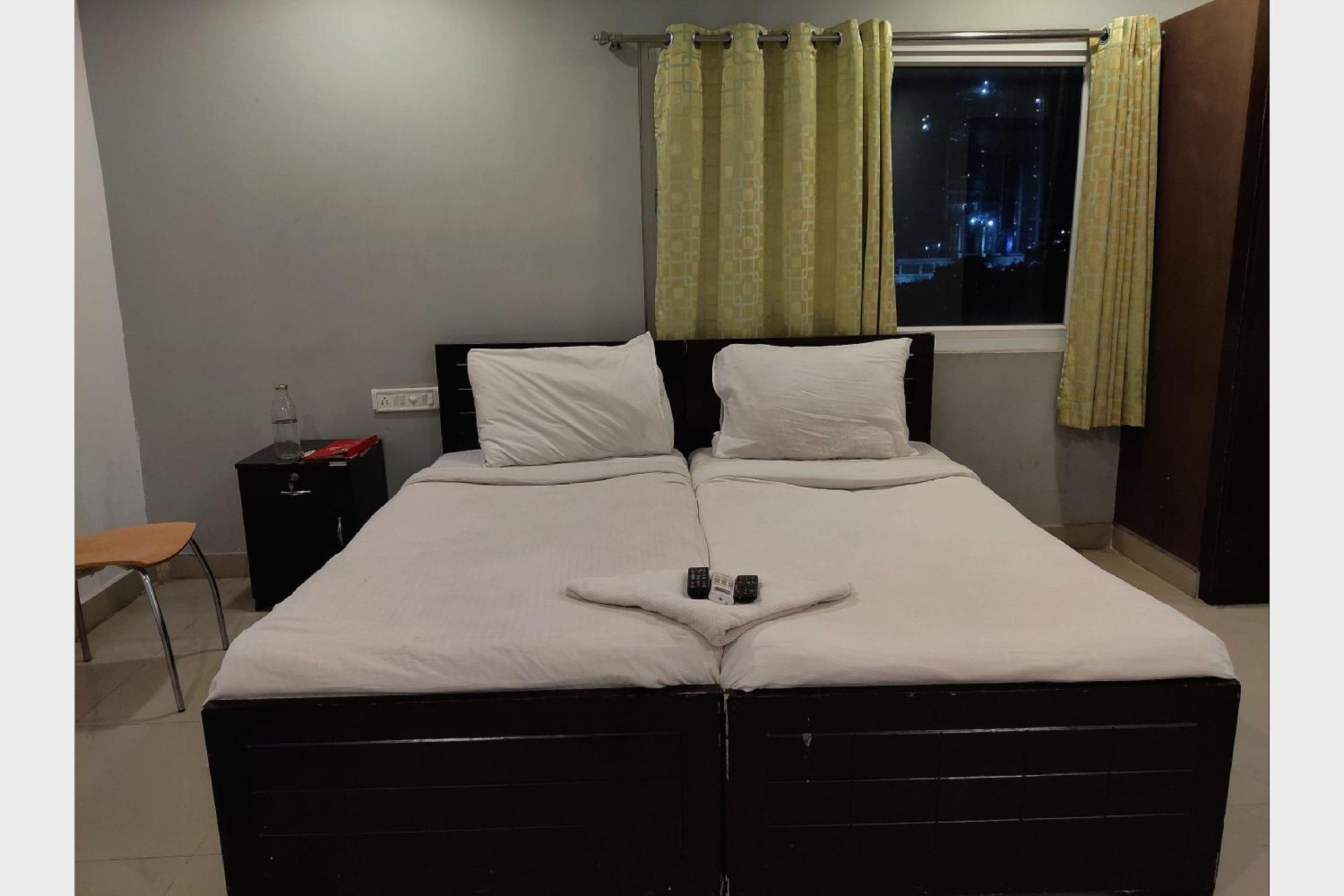 Collection O Jubilee Banjara Suites Hyderabad Exteriör bild